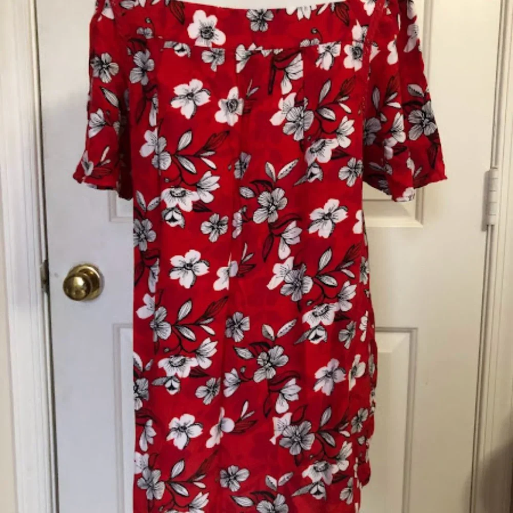 Caffé Marrakesh Square Neck Flutter Sleeve Floral Red Shirt / Blouse (XL) - Picture 2 of 3